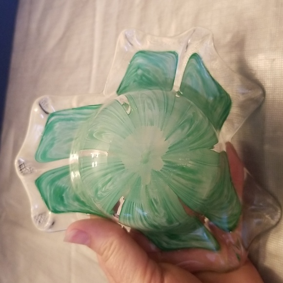 Murano Style Mint Green Art Glass Vase-Bowl Vintage - Picture 4 of 4